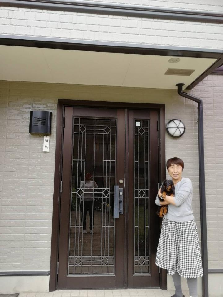 こちらの疑問に丁寧に答えていただき、予算内で安心できる内容となりました。留守中でも任せられたのも良かったです。近所の人にきれいになったねと言われます。