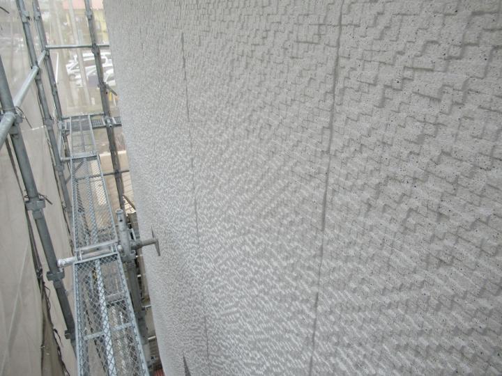 多彩模様塗装は風合いがあり、耐久性の良い仕上がりになります。