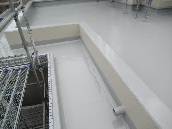 庇部はウレタン防水で仕上げました。